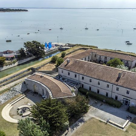 皮埃尔&假期乐堡德拉拉德酒店 Île dʼAix 外观 照片