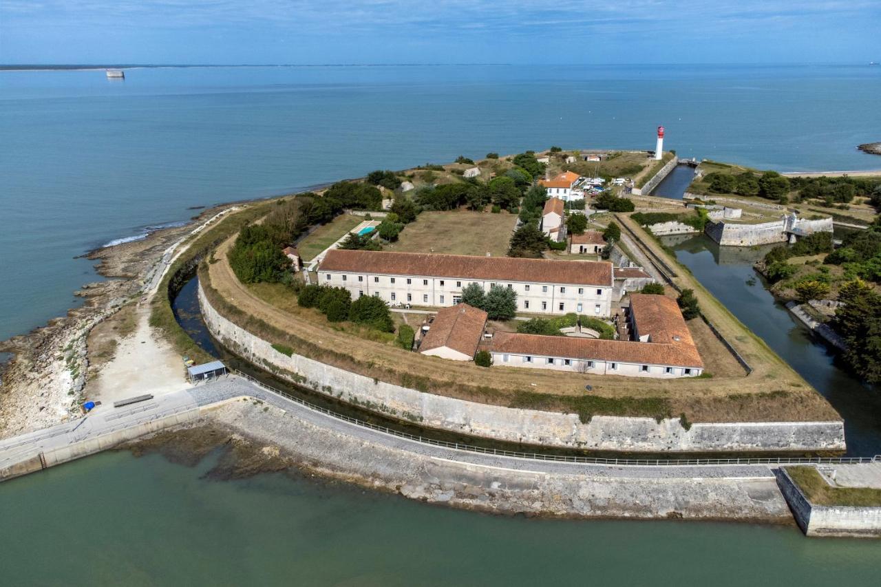 皮埃尔&假期乐堡德拉拉德酒店 Île dʼAix 外观 照片