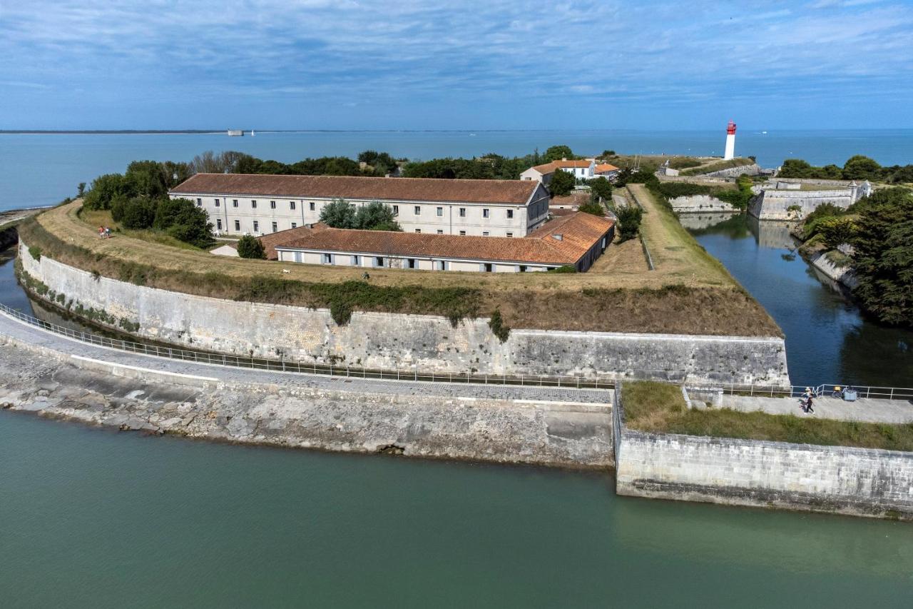 皮埃尔&假期乐堡德拉拉德酒店 Île dʼAix 外观 照片