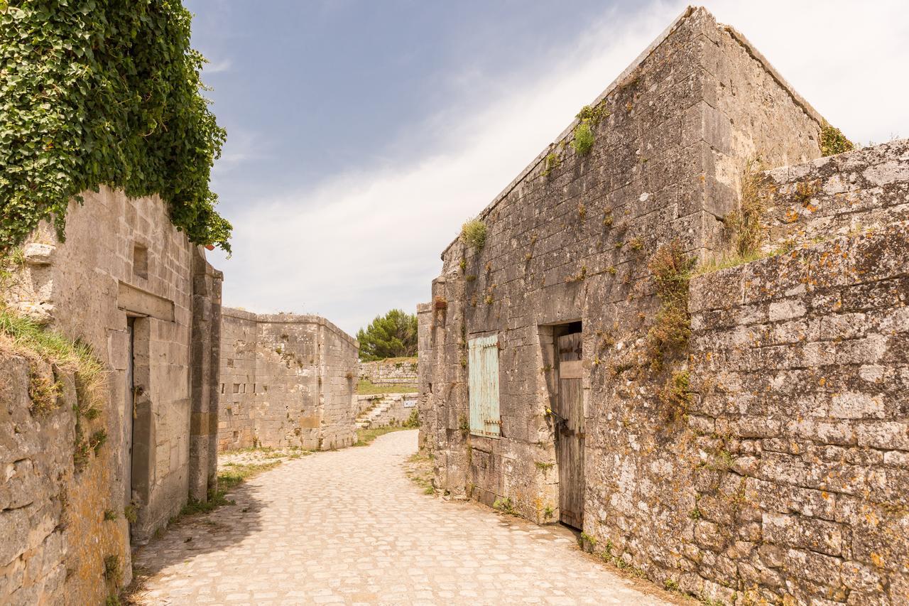 皮埃尔&假期乐堡德拉拉德酒店 Île dʼAix 外观 照片
